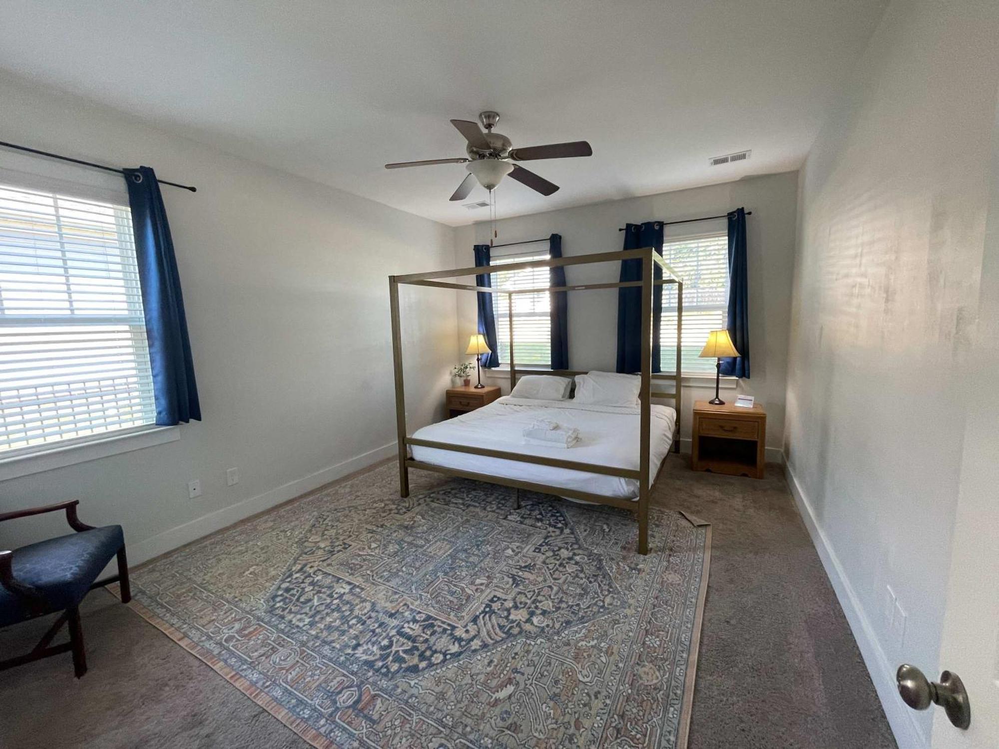 Holiday home The Capital New Near Usc & Bases